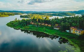 Karapuzha Village Resort